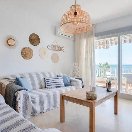 Family Aguamarina Front The Sea Free Parking 公寓
