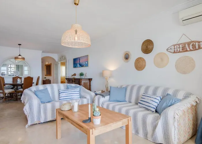 Family Aguamarina Front The Sea Free Parking Apartment