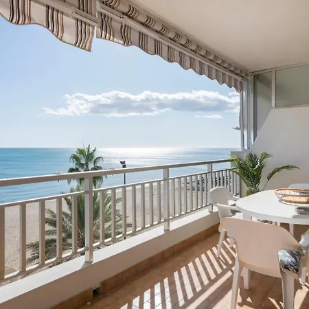 公寓 Family Aguamarina Front The Sea Free Parking 丰希罗拉