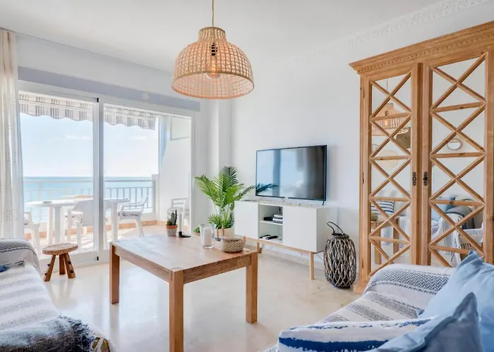 Daire Family Aguamarina Front The Sea Free Parking