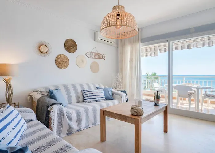 Family Aguamarina Front The Sea Free Parking Daire